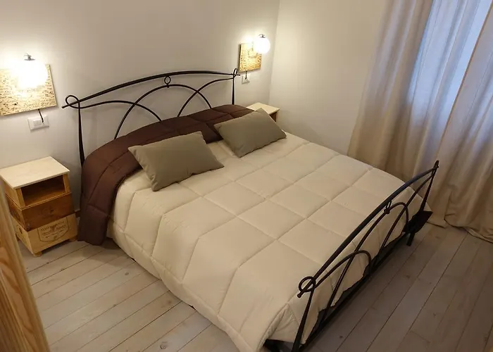 Bed & Breakfast Maison 3 Magnoni 4*